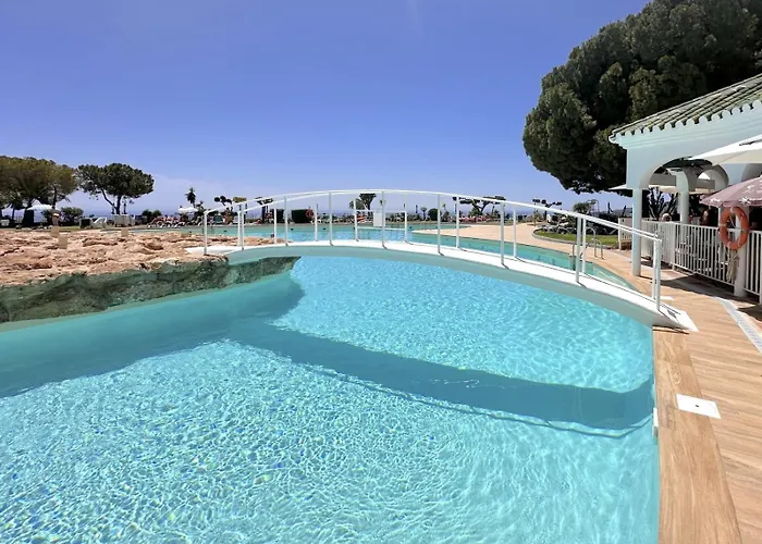 Two Bedroom With Large Terrace And Views In Capistrano, * 内尔哈