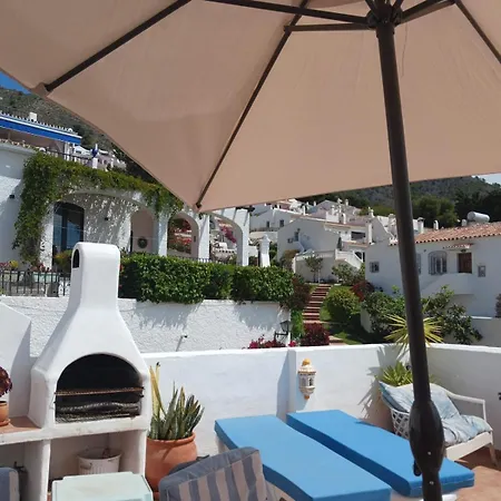 Two Bedroom With Large Terrace And Views In Capistrano, Lägenhet