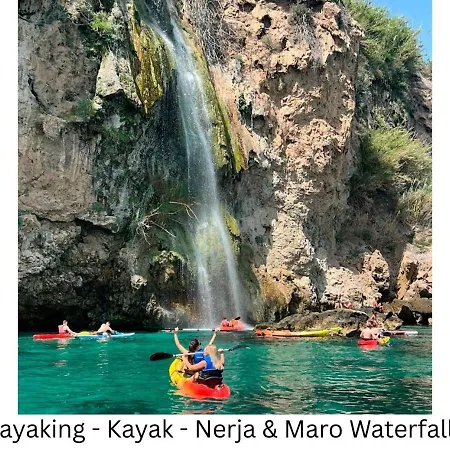 Two Bedroom With Large Terrace And Views In Capistrano, Lägenhet